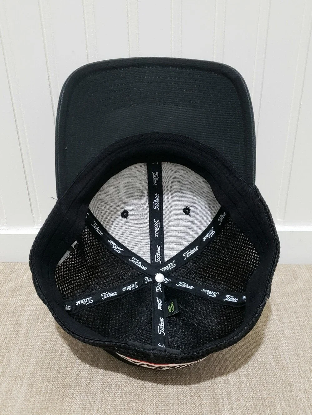 NWOT! TITLEIST Embroidered Pro V1 FJ Stretch Fitted Cap (L/XL) Black/White